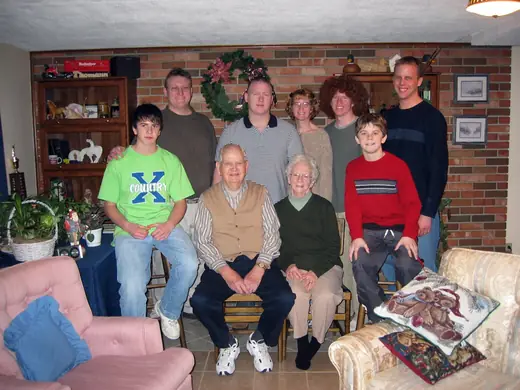 f00112-the-family-121.webp